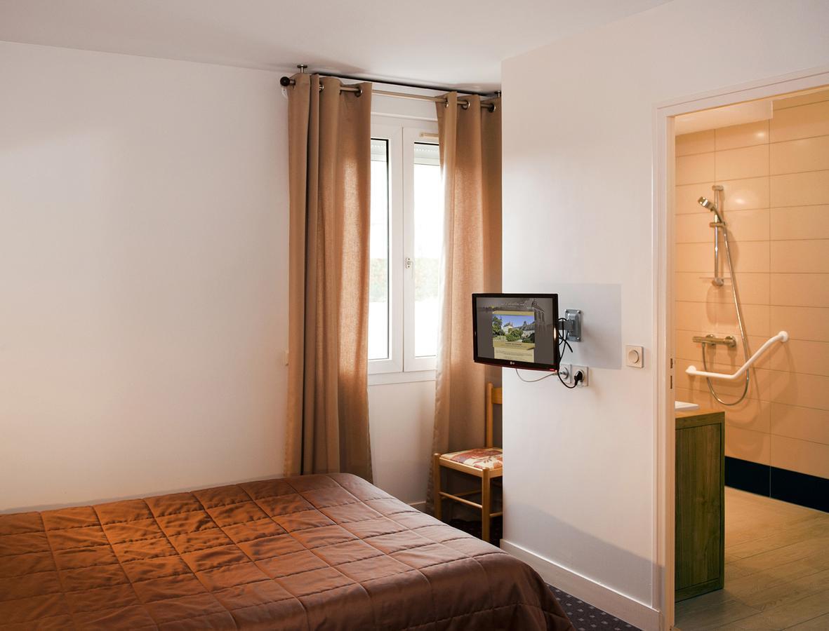 Logis Hotel Restaurant Du Labrador Saint-Benoît-sur-Loire Exteriör bild